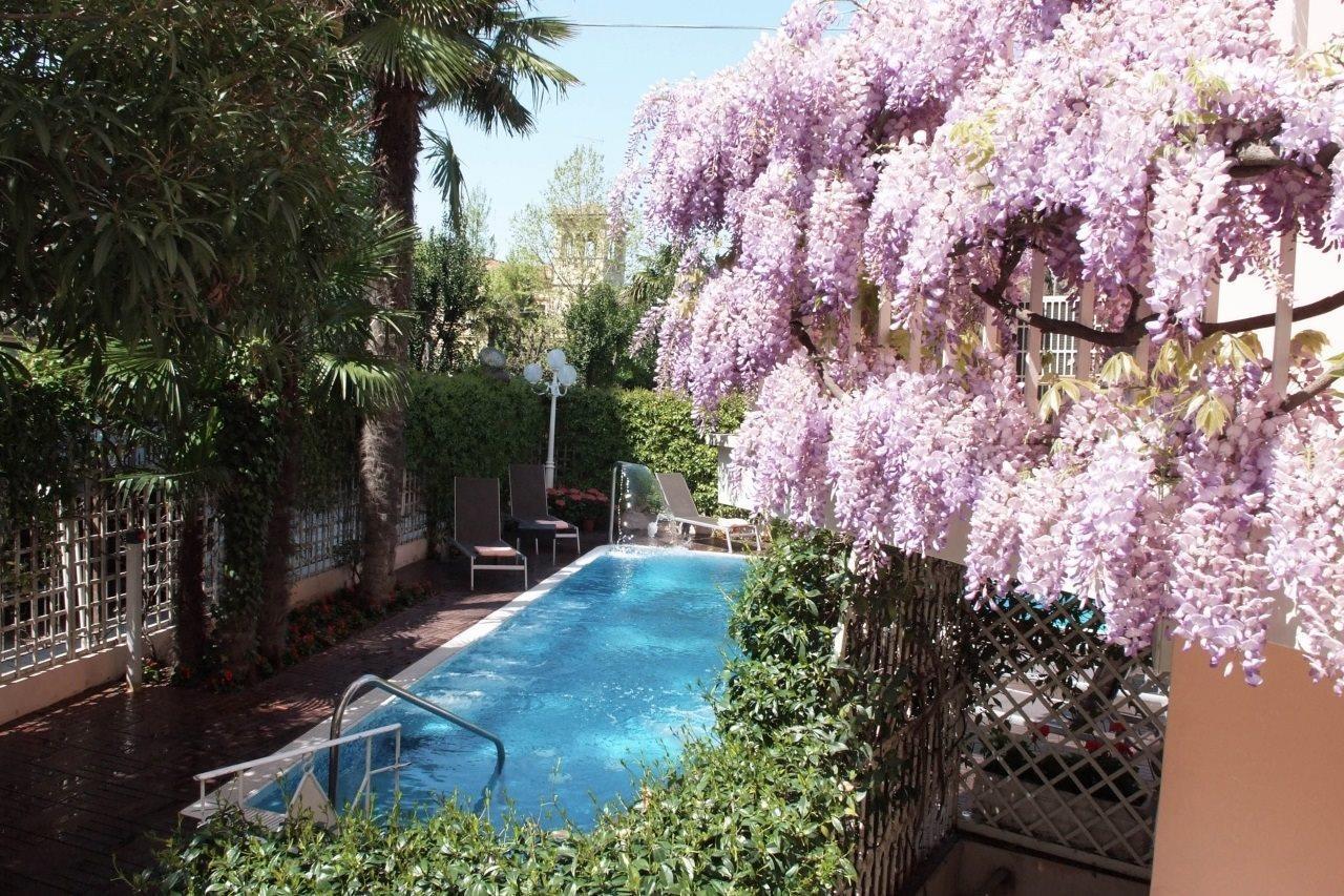 Hotel Milton Rimini Exterior foto
