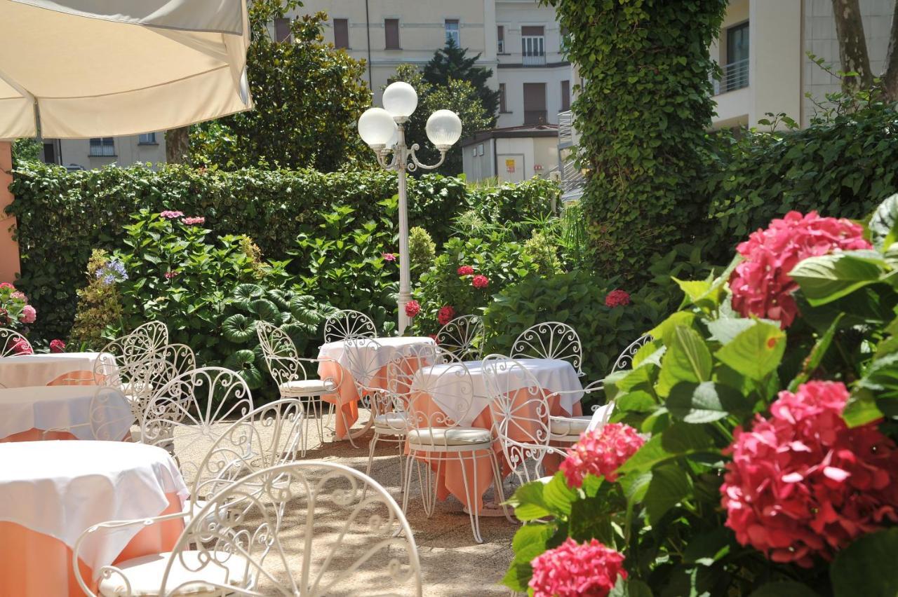 Hotel Milton Rimini Exterior foto